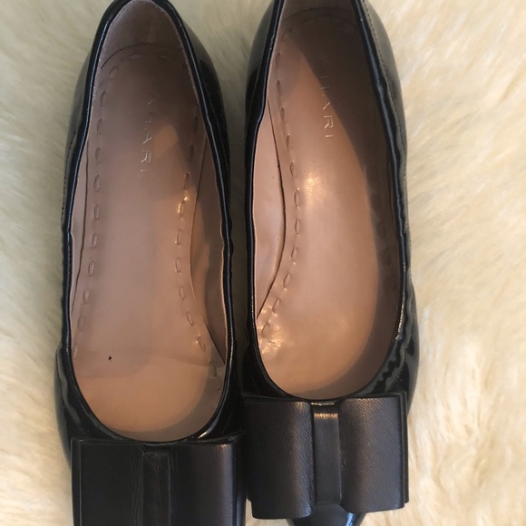 TAHARI black flats size 6M - Picture 9 of 9